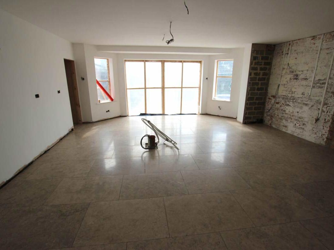  Limestone flooring complete 